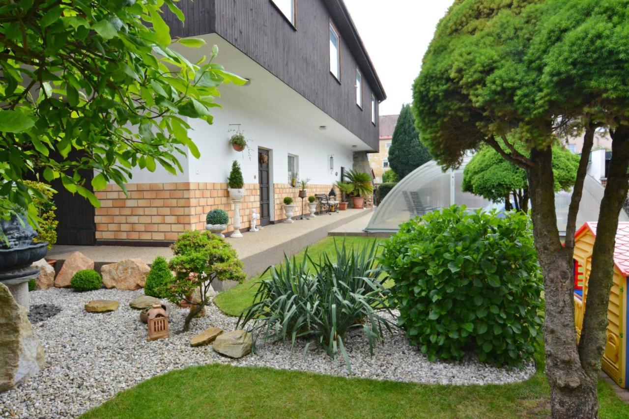 Apartmany カルロヴィ・ヴァリ エクステリア 写真